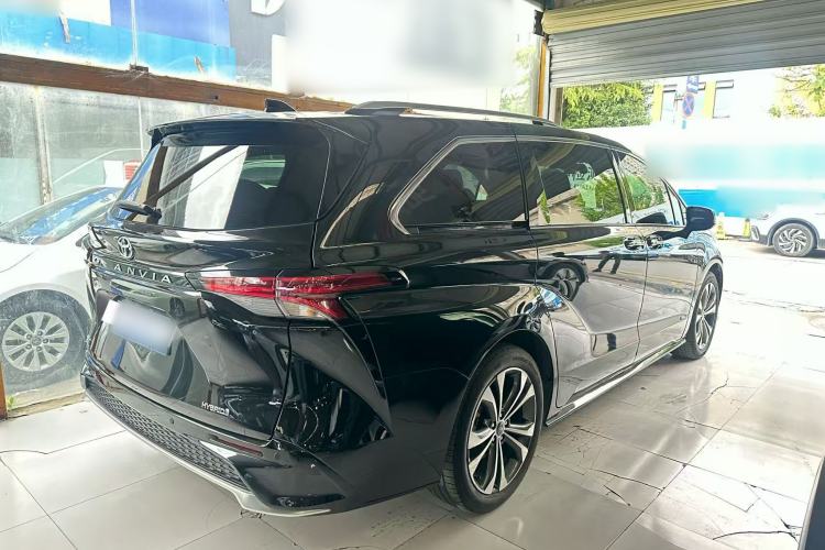 Used Toyota Granvia 2022 2.5L Hybrid Flagship Edition Exterior 4