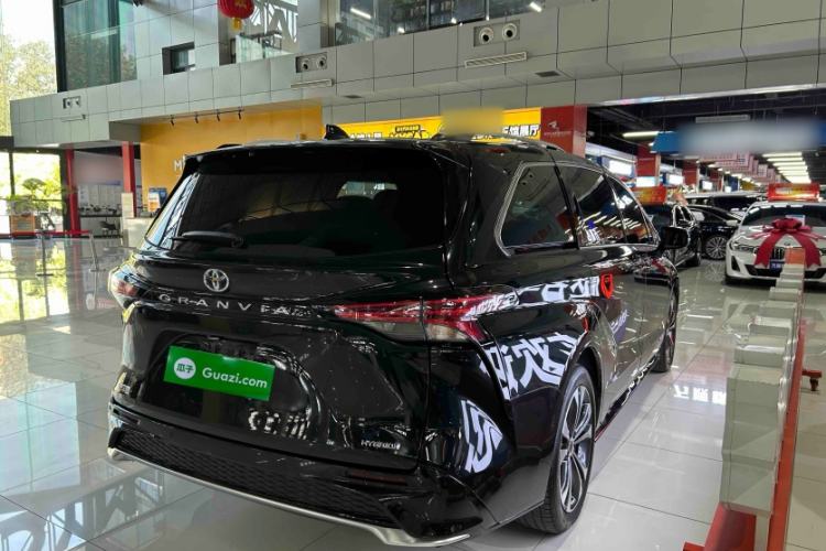 Used Toyota Granvia 2022 2.5L Hybrid Prestige Edition Exterior 4