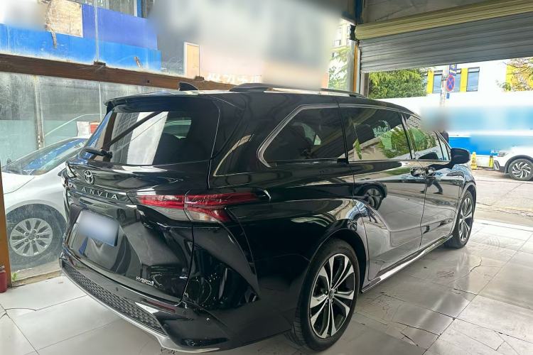 Used Toyota Granvia 2022 2.5L Hybrid Flagship Edition Exterior 5