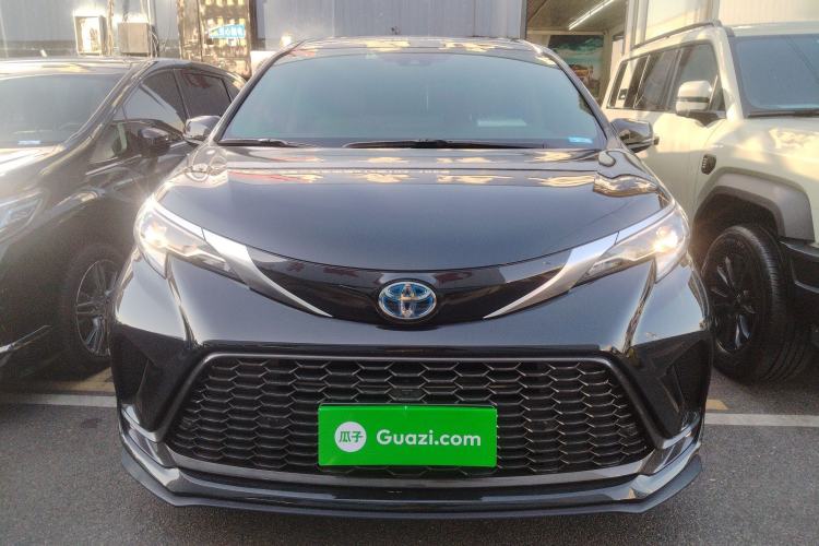 Used Toyota Granvia 2022 2.5L Hybrid Premium Edition Front