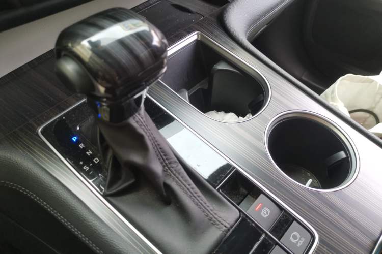 Used Toyota Granvia 2022 2.5L Hybrid Flagship Edition Gear Lever