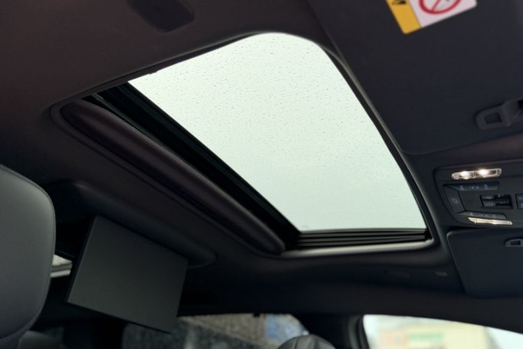 Used Toyota Granvia 2022 2.5L Hybrid Flagship Edition Headliner