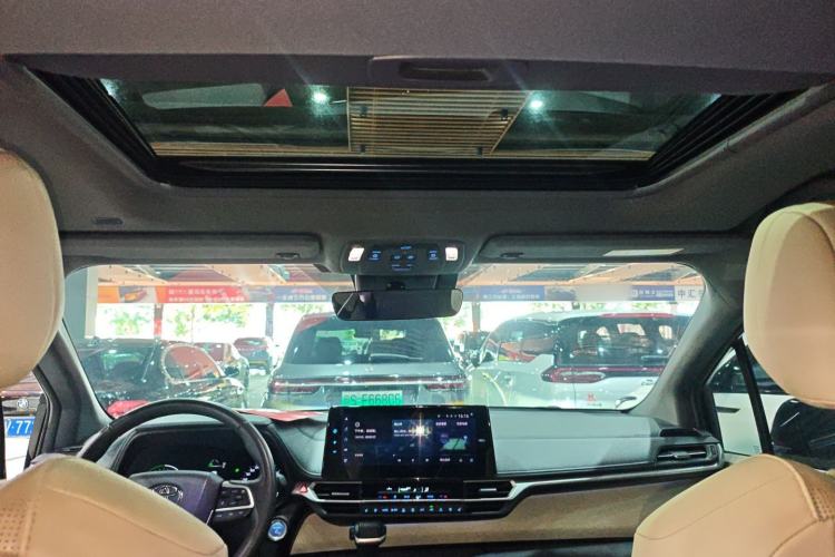 Used Toyota Granvia 2022 2.5L Hybrid Prestige Edition Headliner