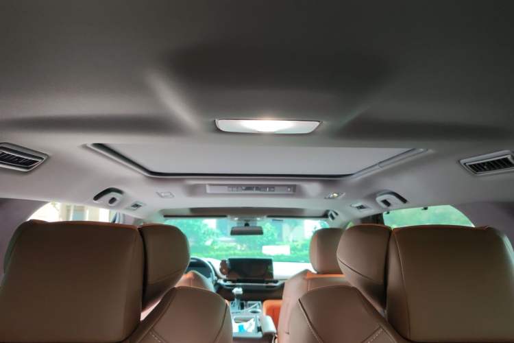 Used Toyota Granvia 2022 2.5L Hybrid Premium Edition Headliner