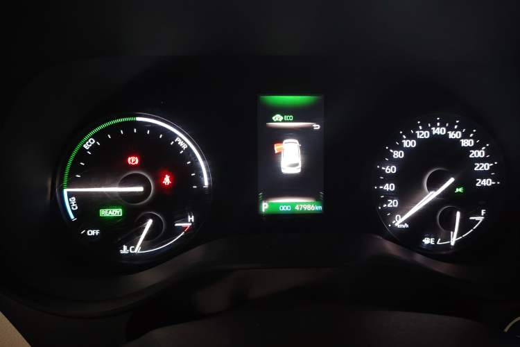 Used Toyota Granvia 2022 2.5L Hybrid Premium Edition Instrument Cluster