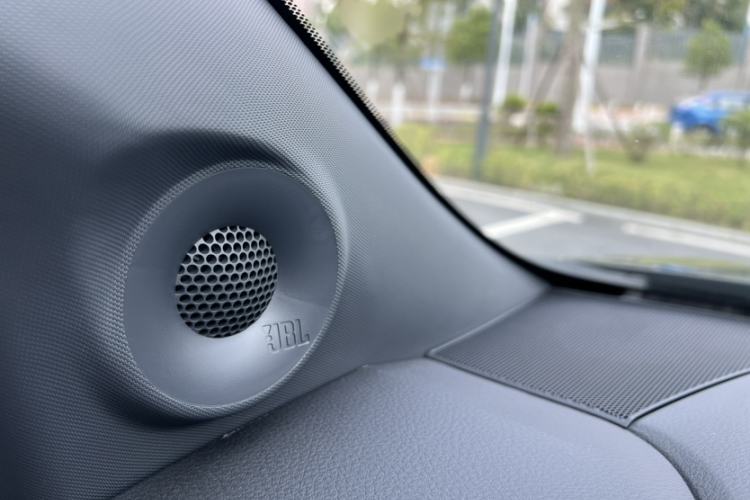 Used Toyota Granvia 2022 2.5L Hybrid Flagship Edition Interior 15