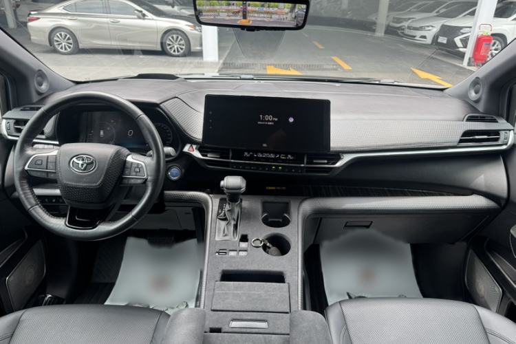 Used Toyota Granvia 2022 2.5L Hybrid Flagship Edition Interior 7