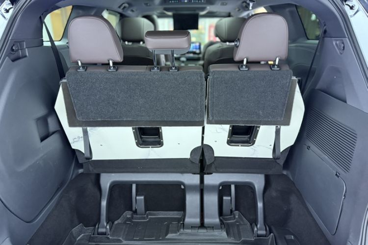 Used Toyota Granvia 2022 2.5L Hybrid Flagship Edition Interior 8