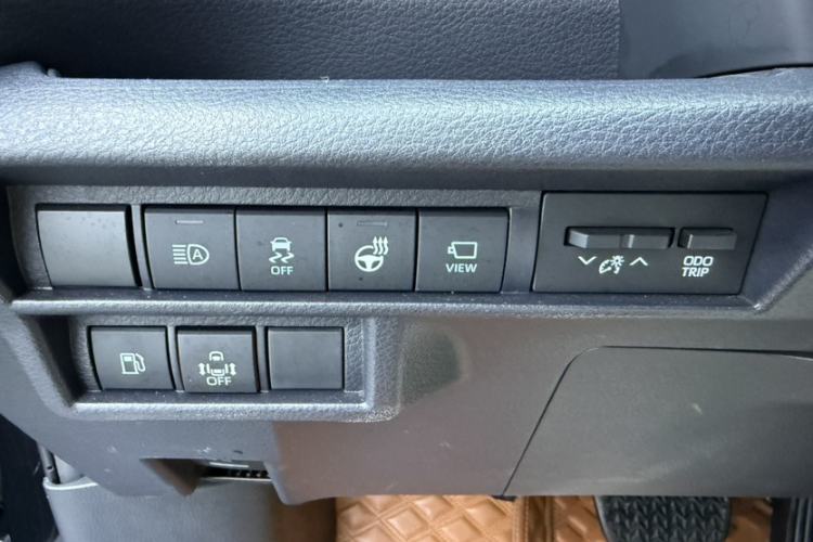 Used Toyota Granvia 2022 2.5L Hybrid Flagship Edition Interior 9