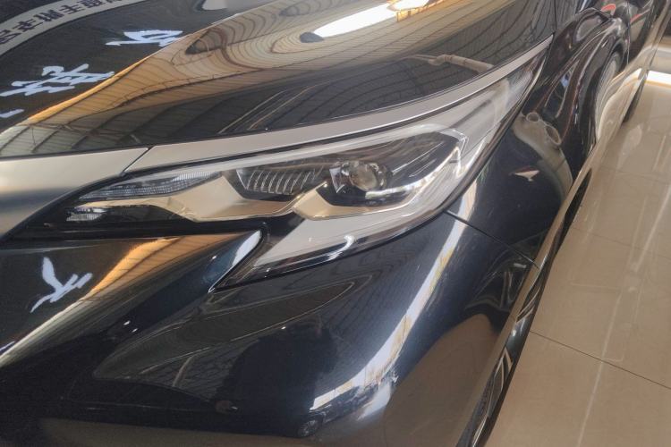 Used Toyota Granvia 2022 2.5L Hybrid Prestige Edition Left Front Headlight