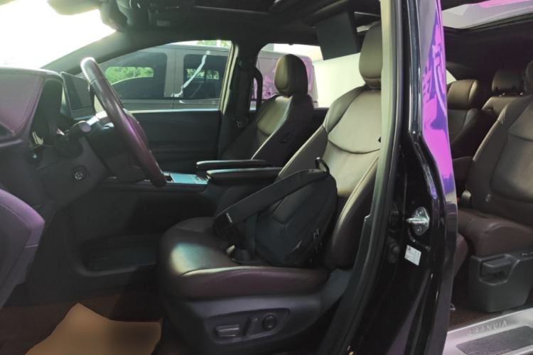Used Toyota Granvia 2022 2.5L Hybrid Flagship Edition Left Front Seat