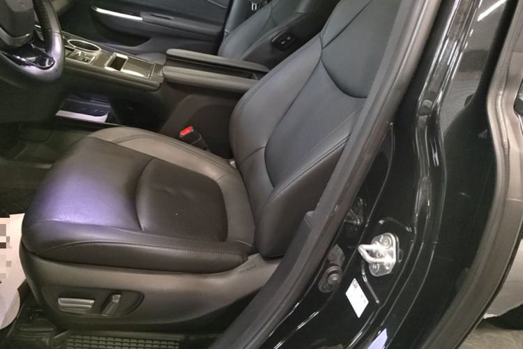 Used Toyota Granvia 2022 2.5L Hybrid Prestige Edition Left Front Seat