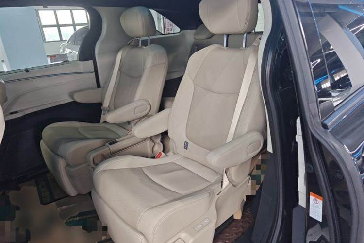 Used Toyota Granvia 2022 2.5L Hybrid Prestige Edition Left Rear Seat