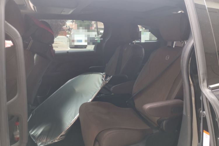 Used Toyota Granvia 2022 2.5L Hybrid Flagship Edition Left Rear Seat