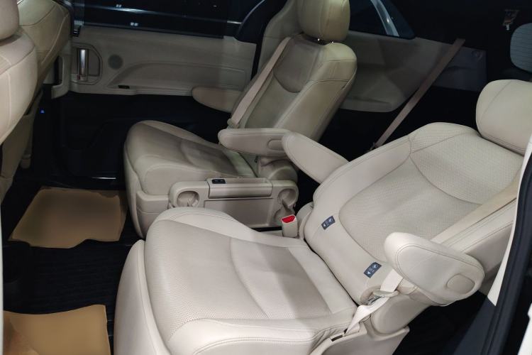 Used Toyota Granvia 2022 2.5L Hybrid Prestige Edition Left Rear Seat