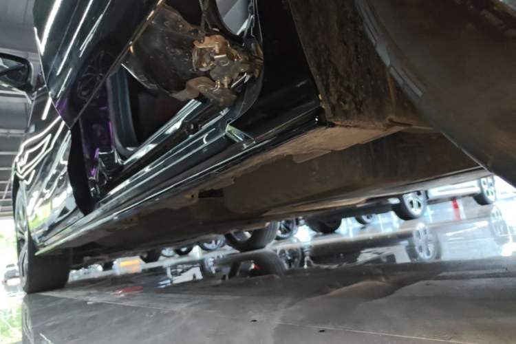 Used Toyota Granvia 2022 2.5L Hybrid Flagship Edition Left Side Sill