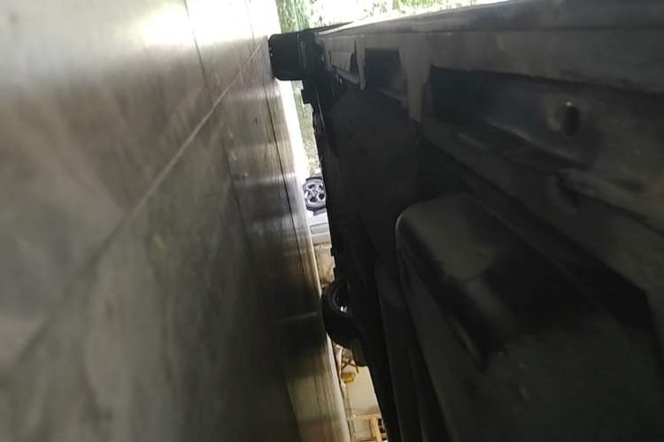 Used Toyota Granvia 2022 2.5L Hybrid Prestige Edition Left Side Sill