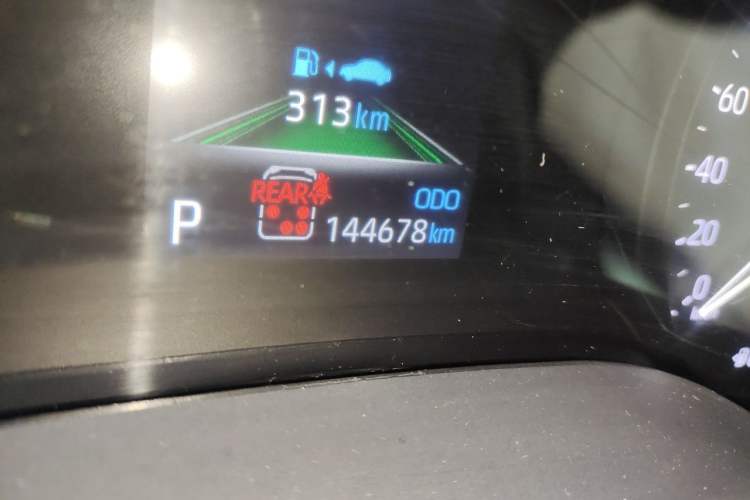 Used Toyota Granvia 2022 2.5L Hybrid Premium Edition Odometer Close Up