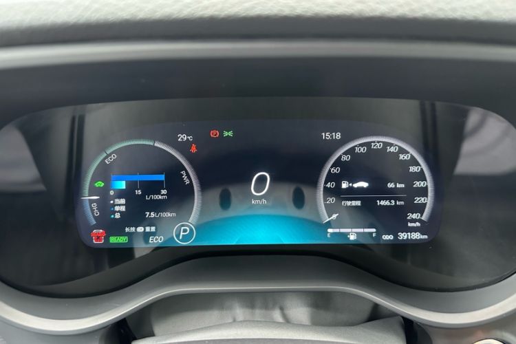 Used Toyota Granvia 2022 2.5L Hybrid Flagship Edition Odometer Close Up