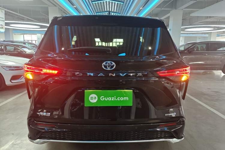 Used Toyota Granvia 2022 2.5L Hybrid Prestige Edition Rear