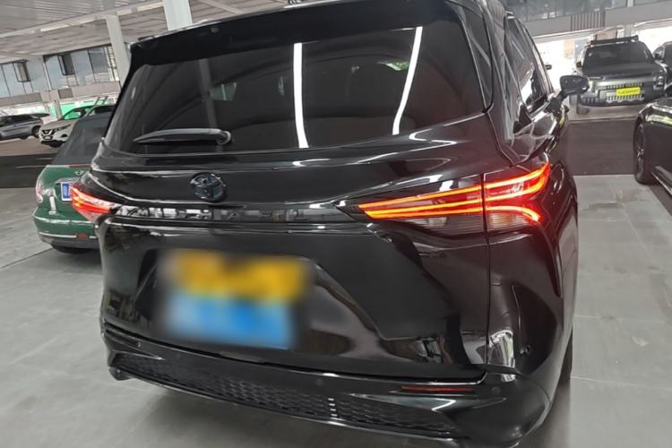 Used Toyota Granvia 2022 2.5L Hybrid Flagship Edition Rear