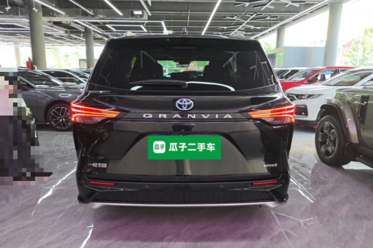 Used Toyota Granvia 2022 2.5L Hybrid Flagship Edition Rear