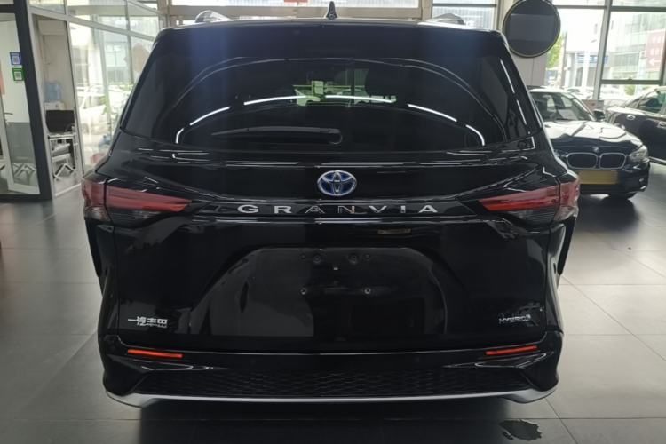 Used Toyota Granvia 2022 2.5L Hybrid Flagship Edition Rear