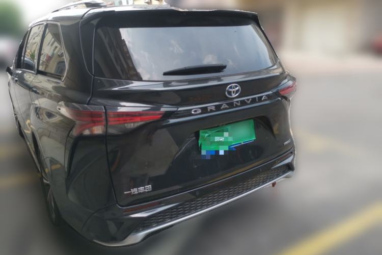 Used Toyota Granvia 2022 2.5L Hybrid Flagship Edition Rear Left 45 Deg