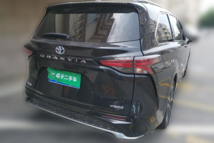 Used Toyota Granvia 2022 2.5L Hybrid Flagship Edition Rear Right 45 Deg