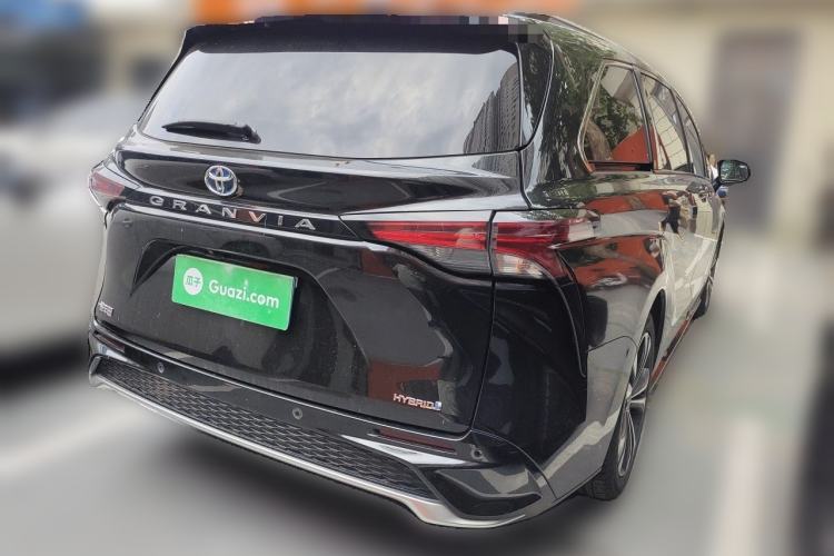 Used Toyota Granvia 2022 2.5L Hybrid Premium Edition Rear Right 45 Deg