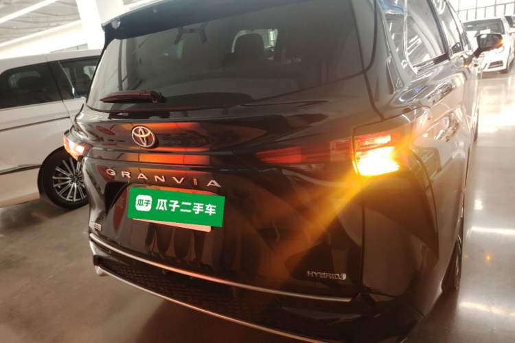 Used Toyota Granvia 2022 2.5L Hybrid Premium Edition Rear
