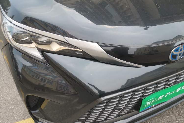 Used Toyota Granvia 2022 2.5L Hybrid Flagship Edition Right Front Headlight