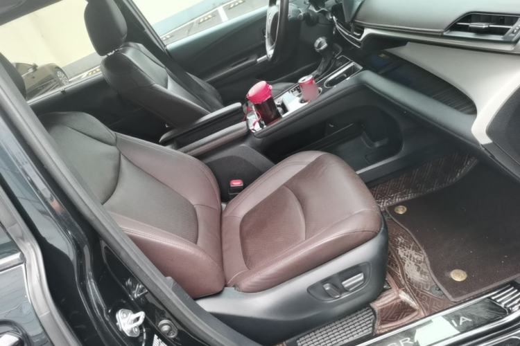 Used Toyota Granvia 2022 2.5L Hybrid Flagship Edition Right Front Seat