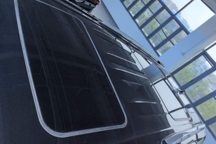Used Toyota Granvia 2022 2.5L Hybrid Premium Edition Roof