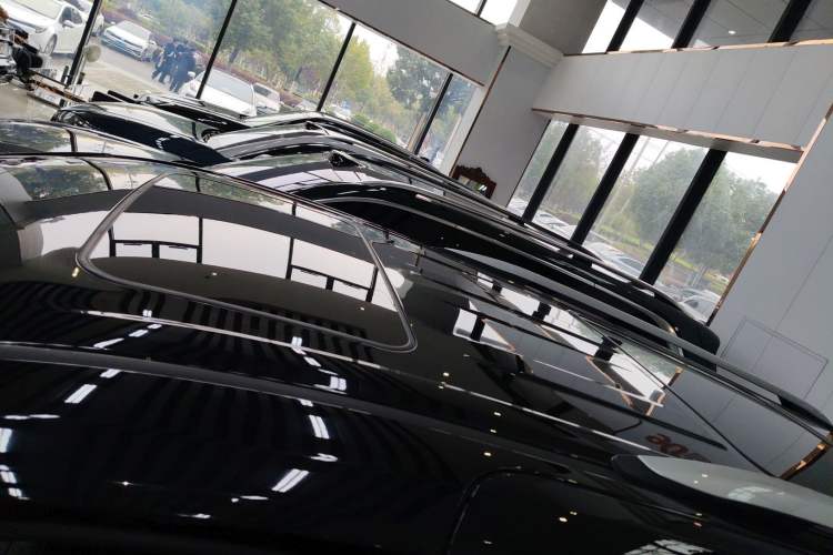 Used Toyota Granvia 2022 2.5L Hybrid Prestige Edition Roof