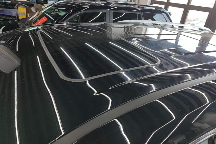 Used Toyota Granvia 2022 2.5L Hybrid Premium Edition Roof