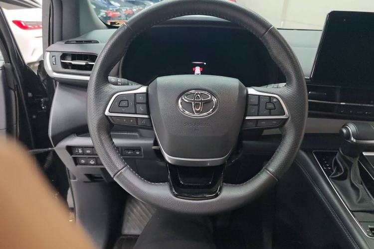 Used Toyota Granvia 2022 2.5L Hybrid Prestige Edition Steering Wheel