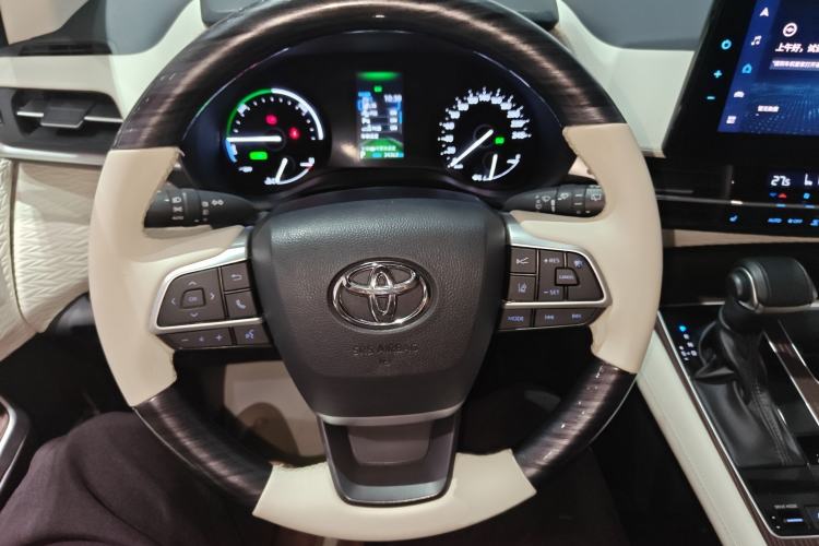 Used Toyota Granvia 2022 2.5L Hybrid Premium Edition Steering Wheel