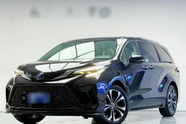 Used Toyota Granvia 2022 2.5L Hybrid Premium Edition
