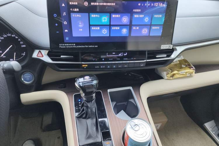 Used Toyota Granvia 2022 2.5L Hybrid Prestige Edition Audio And AC Panel