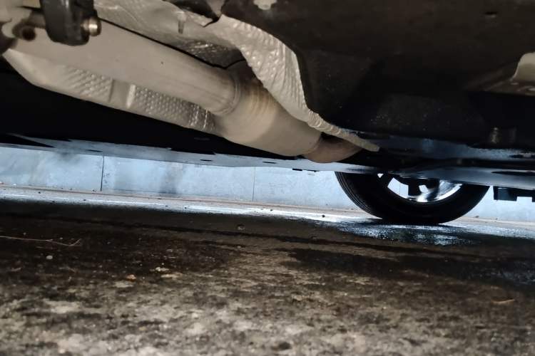 Used Toyota Granvia 2022 2.5L Hybrid Flagship Edition Chassis Front Right