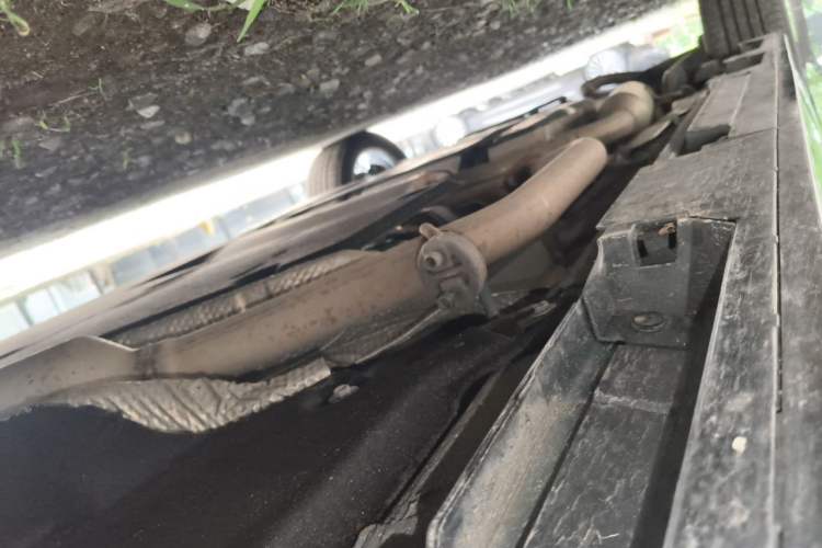 Used Toyota Granvia 2022 2.5L Hybrid Premium Edition Chassis Front Right