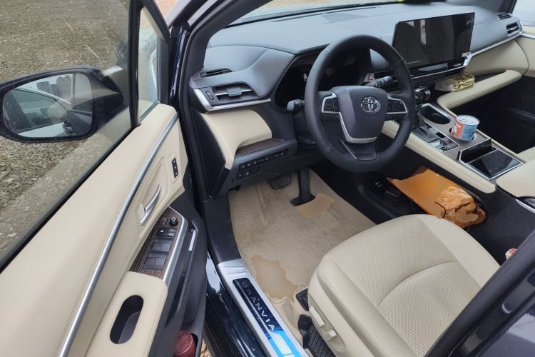 Used Toyota Granvia 2022 2.5L Hybrid Prestige Edition Driver Seat
