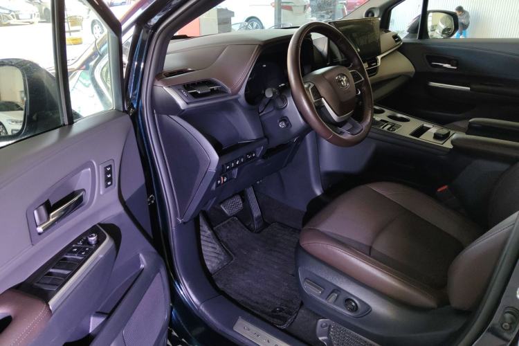 Used Toyota Granvia 2022 2.5L Hybrid Flagship Edition Driver Seat