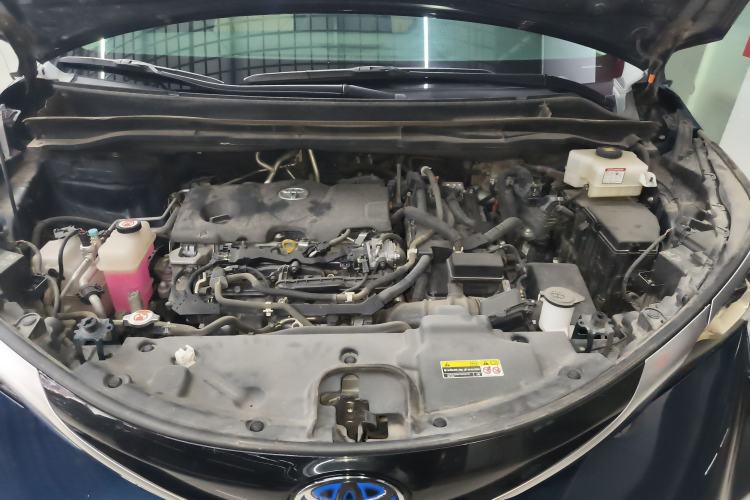 Used Toyota Granvia 2022 2.5L Hybrid Premium Edition Engine Bay