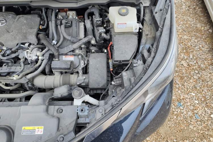Used Toyota Granvia 2022 2.5L Hybrid Prestige Edition Engine Bay Left