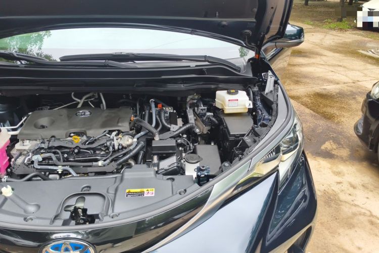Used Toyota Granvia 2022 2.5L Hybrid Premium Edition Engine Bay Left