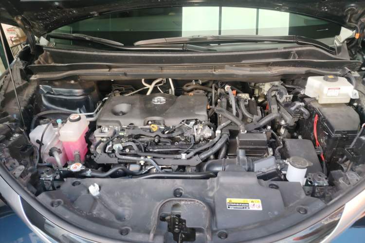 Used Toyota Granvia 2022 2.5L Hybrid Prestige Edition Engine Bay
