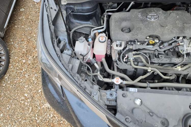 Used Toyota Granvia 2022 2.5L Hybrid Prestige Edition Engine Bay Right