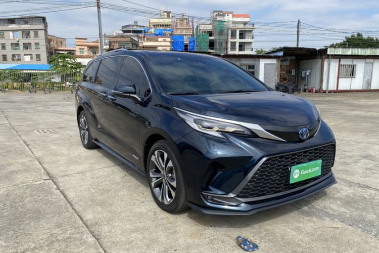 Used Toyota Granvia 2022 2.5L Hybrid Prestige Edition Exterior 2